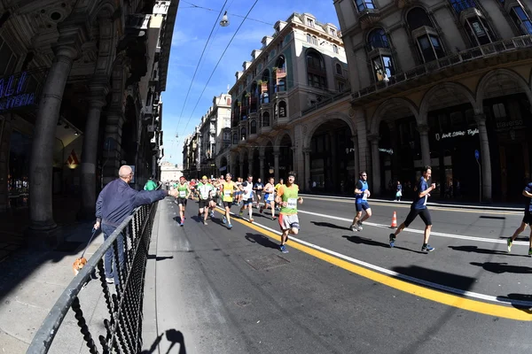 Genoa, İtalya - Nisan, 24 2016 - yıllık sigara rekabetçi Maratonu