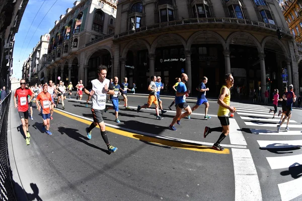 GENOA, ITÁLIA - ABRIL, 24 2016 - Maratona anual não competitiva — Fotografia de Stock