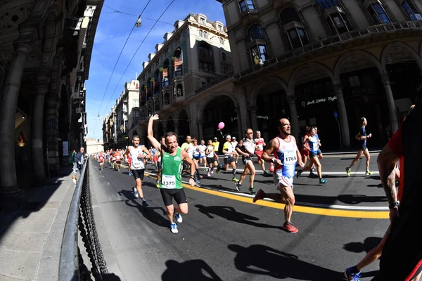 ЖЕНОА, ИТАЛИЯ - 24 апреля 2016 года - Ежегодный неконкурентный марафон — стоковое фото