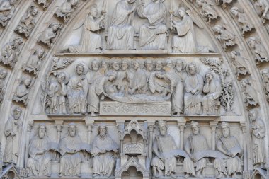 Notre dame cephe heykel Detay