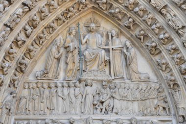 Notre dame cephe heykel Detay