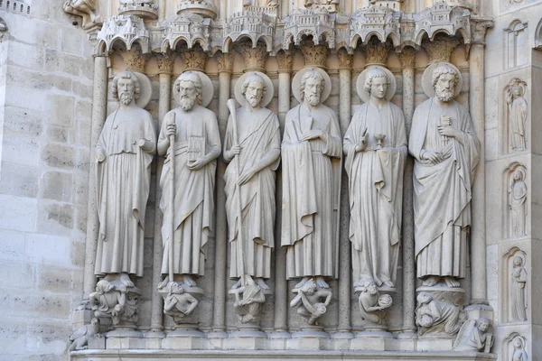 Notre dame cephe heykel Detay
