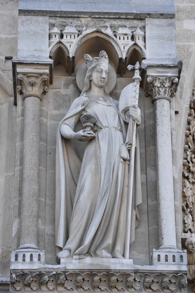 Notre dame fasada statua detal — Zdjęcie stockowe