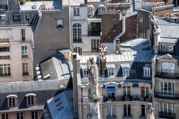 Techos de París y vista de la ciudad del edificio —  Fotos de Stock