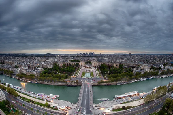 Paris nattvisning från tour eiffel — Stockfoto