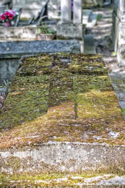 Paris, Fransa - 2 Mayıs 2016: eski mezarlar Pere-Lachaise mezarlığı