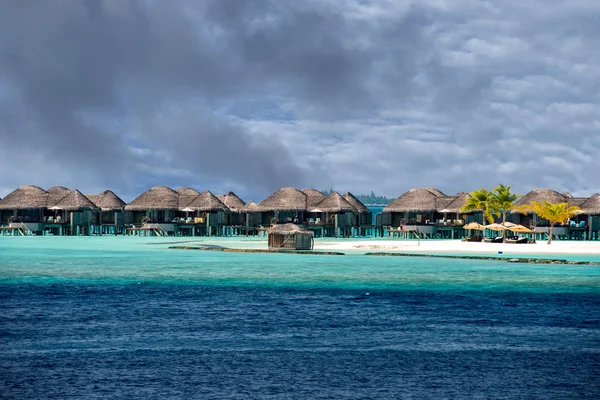 Maldives white sand paradise resort beach view — Stock Photo, Image