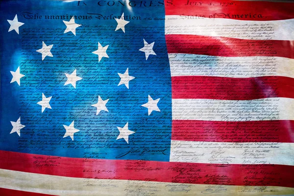 Unabhängigkeitserklärung 4. Juli 1776 auf US-Flagge — Stockfoto