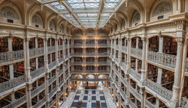 Baltimore, Amerika Birleşik Devletleri - 23 Haziran 2016 Peabody kütüphane iç