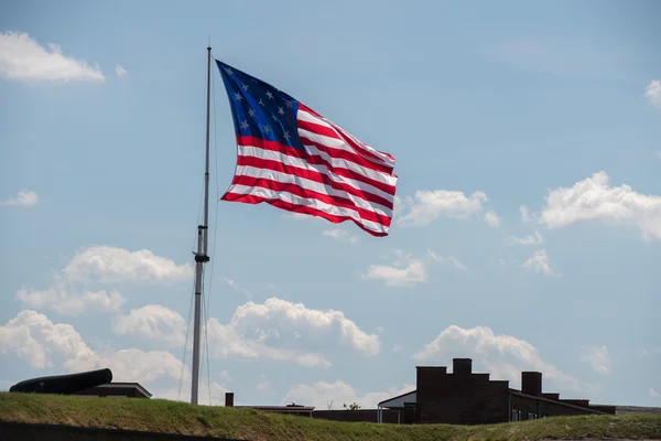 Fort mchenry Baltimore usa flag while waving — стоковое фото