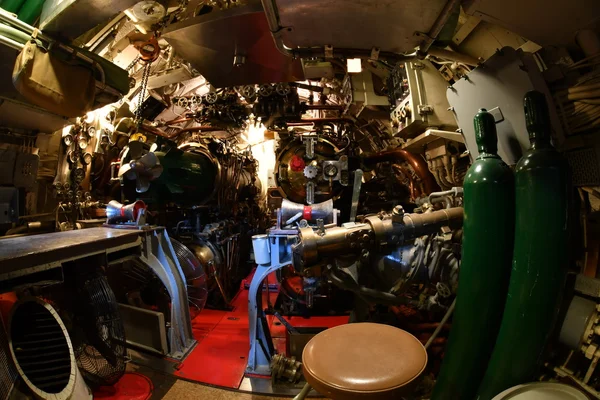 美国巴尔的摩-2016 年 6 月 21 日-Torsk 第二次世界大战潜艇查看详细信息内关闭 — 图库照片
