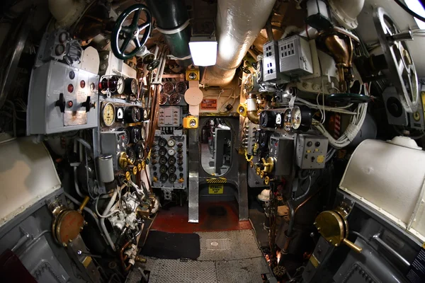 BALTIMORE, USA - 21 GIUGNO 2016 - inside TORSK II World War Submarine view detail close up — Foto Stock