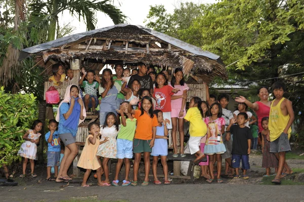 Cebu - Filippinerna - 1 januari 2013 - årliga föräldralösa barn part — Stockfoto