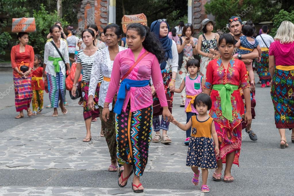 Pura Tirta Empul peuple  balinais Bali  Indon sie 17 