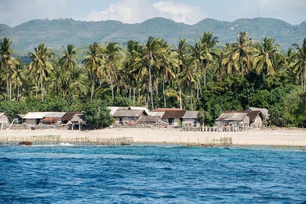 インドネシアのパノラマで藻類の海藻農場 — ストック写真