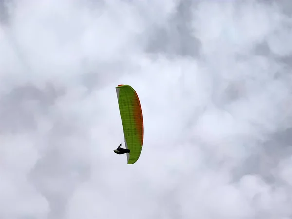 Paraglider Cloudy Sky Background — Stock Photo, Image