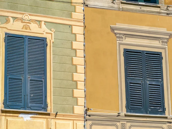 Portofino Pictoresque köyü İtalya renkli binalar ayrıntıları