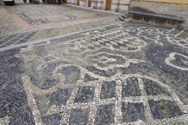 Varazze eski ortaçağ kilise katedrali Saint Ambrogio deniz taşı döşeme yeri halı manzaralı