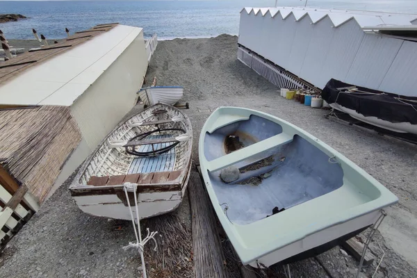 Barco Madera Junto Mar Listo Para Temporada Verano Liguria Varazze —  Fotos de Stock