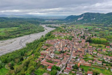 Borghetto di Borbera Pemonte İtalya Köyü hava manzarası