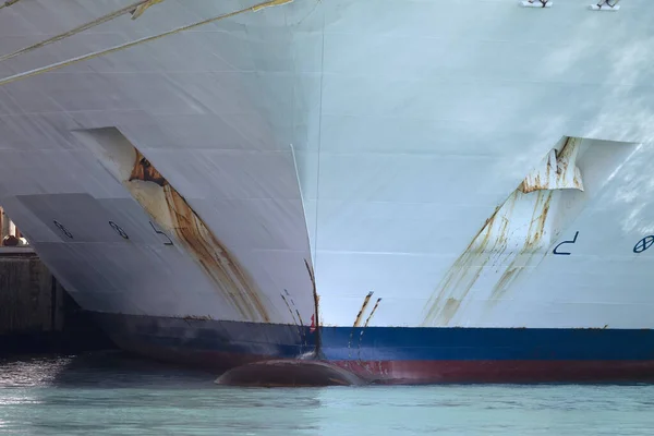 Yolcu Gemisi Pruva Yay Detaylarını Kapatın — Stok fotoğraf