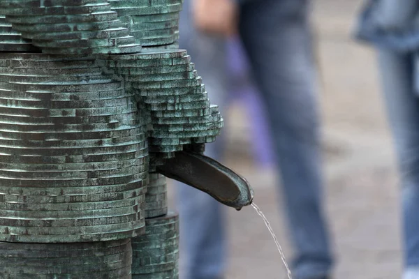 Homme Urinant Statue Dans Prague Art Moderne — Photo