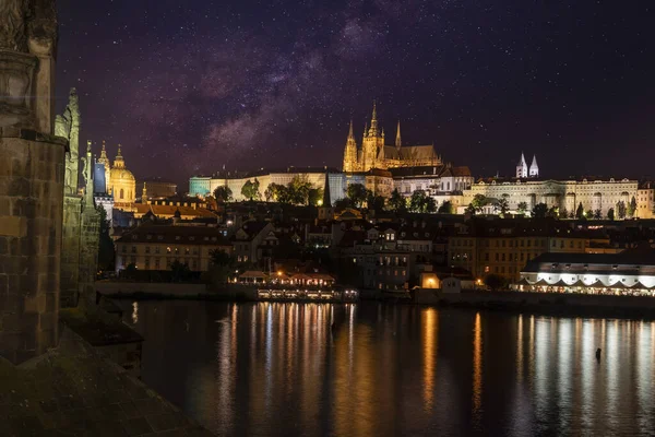 Prague Dôme Caste Saint Vitus Église Nuit Panorama — Photo