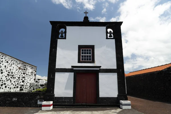 Lajido Köyü Pico Adası Azores Kara Lav Evleri Kırmızı Pencere — Stok fotoğraf
