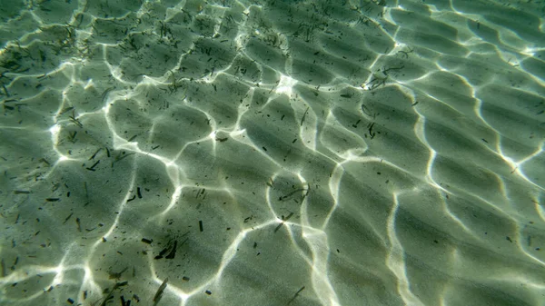 Fondo Arena Bajo Agua Mientras Bucea Laguna Turquesa —  Fotos de Stock