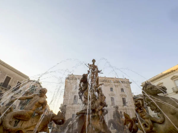 Archimede Platz Brunnen Syrakus Ortigia Italien — Stockfoto