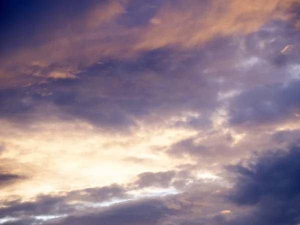 Magnifique Coucher Soleil Fond Lumières Naturelles Sur Ciel Nuageux — Photo