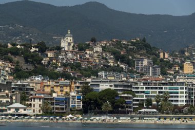 Deniz manzaralı sanremo manzarası
