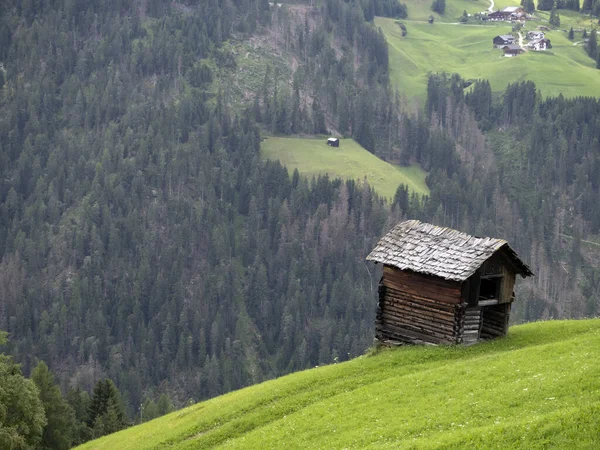 Panorama Dolomitów Zachmurzonym Krajobrazie — Zdjęcie stockowe