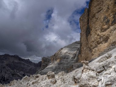 tofane dolomitler dağlar panorama manzarası