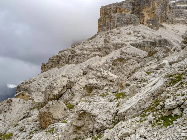Övergivet Skydd Tofane Dolomiter Berg Panorama Landskap — Stockfoto