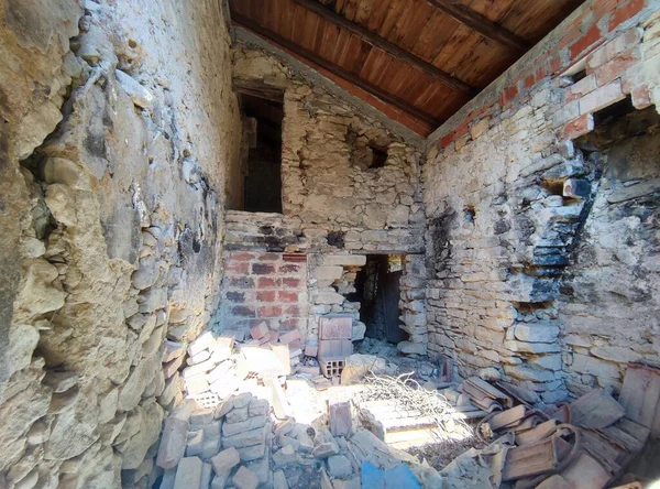 Old Abandoned Roof Collapsed Farm House Pedmont Northen Italy — Stock Photo, Image