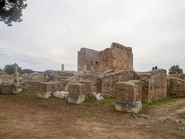 Antigas Ruínas Sítio Arqueológico Óstios Antigos — Fotografia de Stock