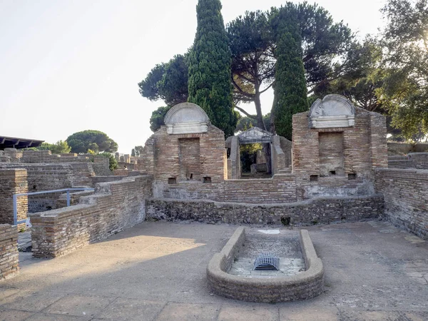 Eski Ostia arkeolojik kalıntıları