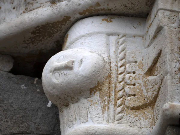 Bajorrelieve Estatua Escultura Iglesia Riomaggiore Cinque Terre Pintoresco Pueblo Liguria —  Fotos de Stock