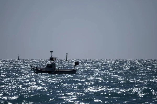 Small Boat High Waves Sea Mediterranean — Stock Photo, Image