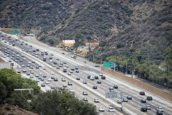 Los angeles drukke snelweg — Stockfoto