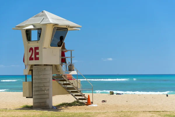Lifeguard tower on Waikiki beach panorama — Stock Photo, Image