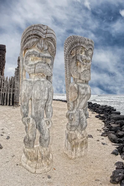 Χαβάη tiki ξύλινο άγαλμα — Φωτογραφία Αρχείου