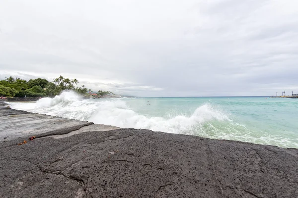 Kona harbor sea waves in big island — Stock Photo, Image