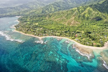 Kauai napali sahil havadan görünümü