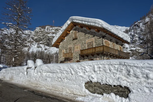 Chalet di montagna — Foto Stock