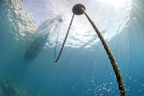 Boat from underwater — Stock Photo, Image