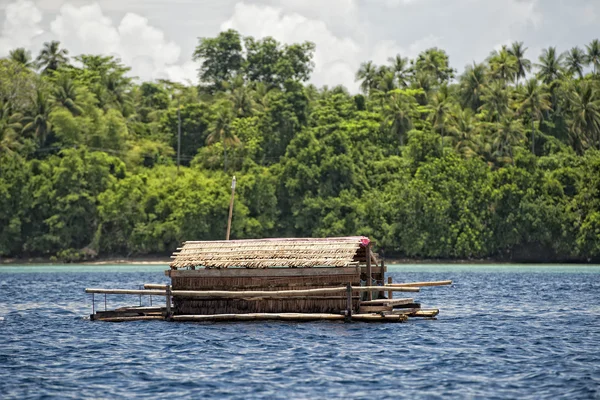 Small wood floating fishing platform — Stock Photo, Image