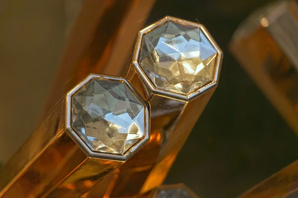 Diamants sur barre d'or — Photo