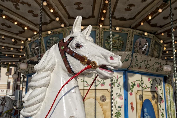 Vieux cheval carrousel — Photo